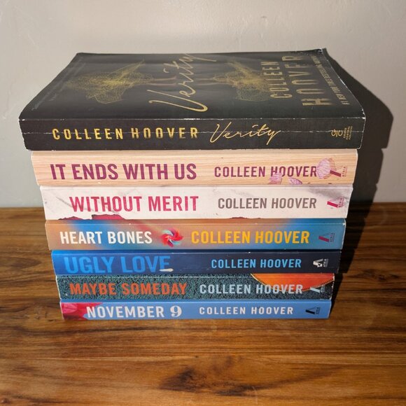 7 Colleen Hoover Paperback Books Bundle - Romance Romcom Booktok Book Set - Picture 1 of 10